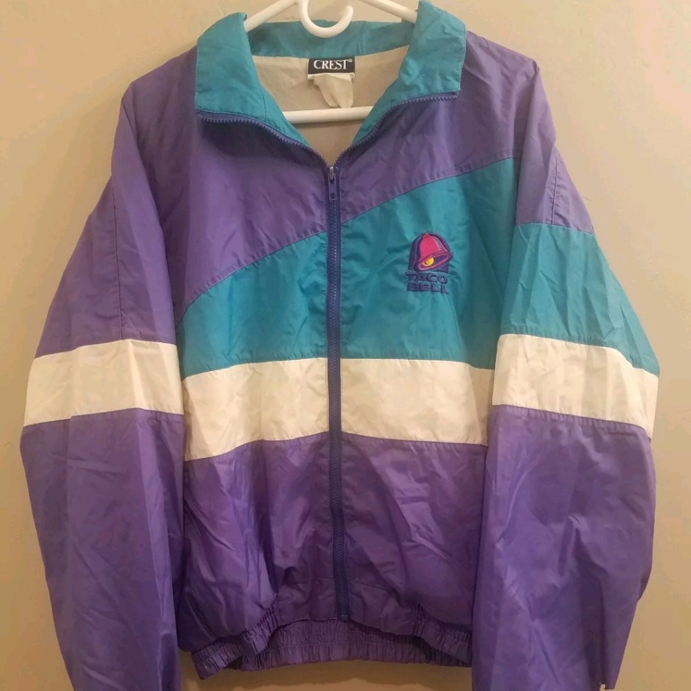 ISO Taco Bell 90s crest windbreaker jacket